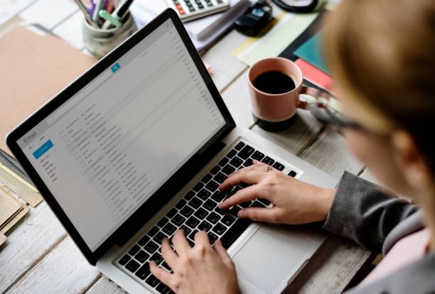 Improve Email Communication with an Email Checker Grammar Tool